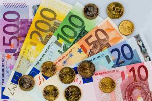 Cập nhật tỷ giá hôm nay: 1 Euro bằng bao nhiêu tiền Việt?