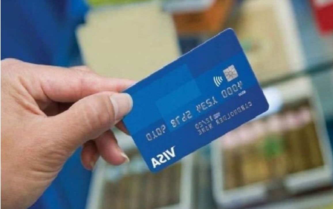 Các loại thẻ tín dụng ngân hàng Agribank đang phát hành.