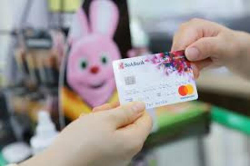 Khách hàng sẽ nhận được những lợi ích bất ngờ từ thẻ tín dụng 