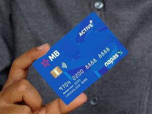  MB Bank hiện cung cấp hai sản phẩm thẻ tín dụng dành cho khách hàng cá nhân và doanh nghiệp
